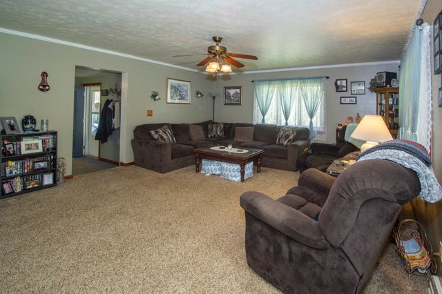 1230 LEE Road, Waterford, PA 16441