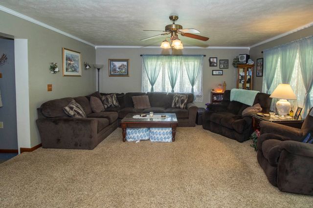 1230 LEE Road, Waterford, PA 16441