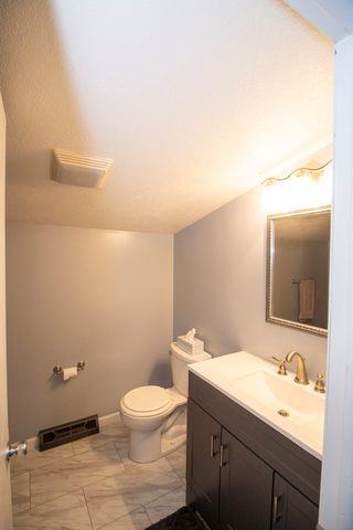 1230 LEE Road, Waterford, PA 16441