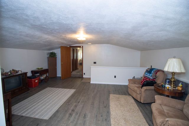 1230 LEE Road, Waterford, PA 16441
