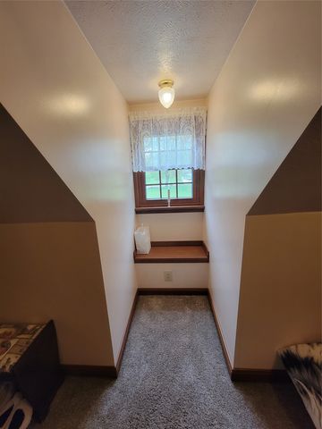 1230 LEE Road, Waterford, PA 16441