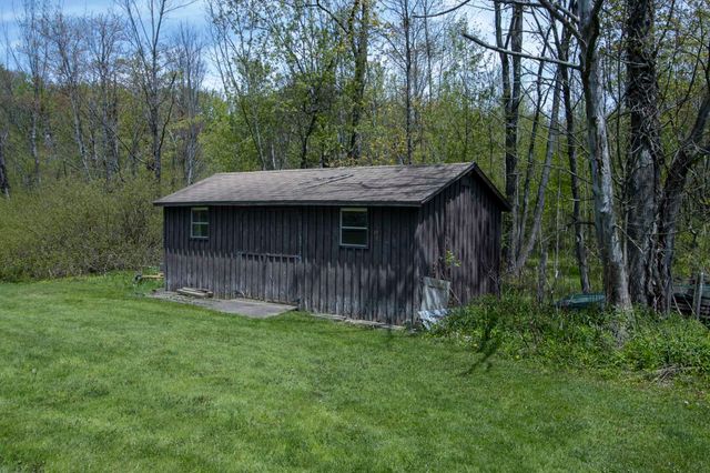 1230 LEE Road, Waterford, PA 16441