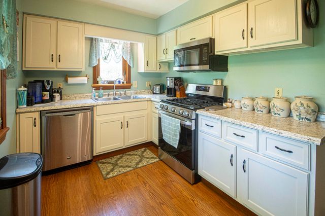 1230 LEE Road, Waterford, PA 16441