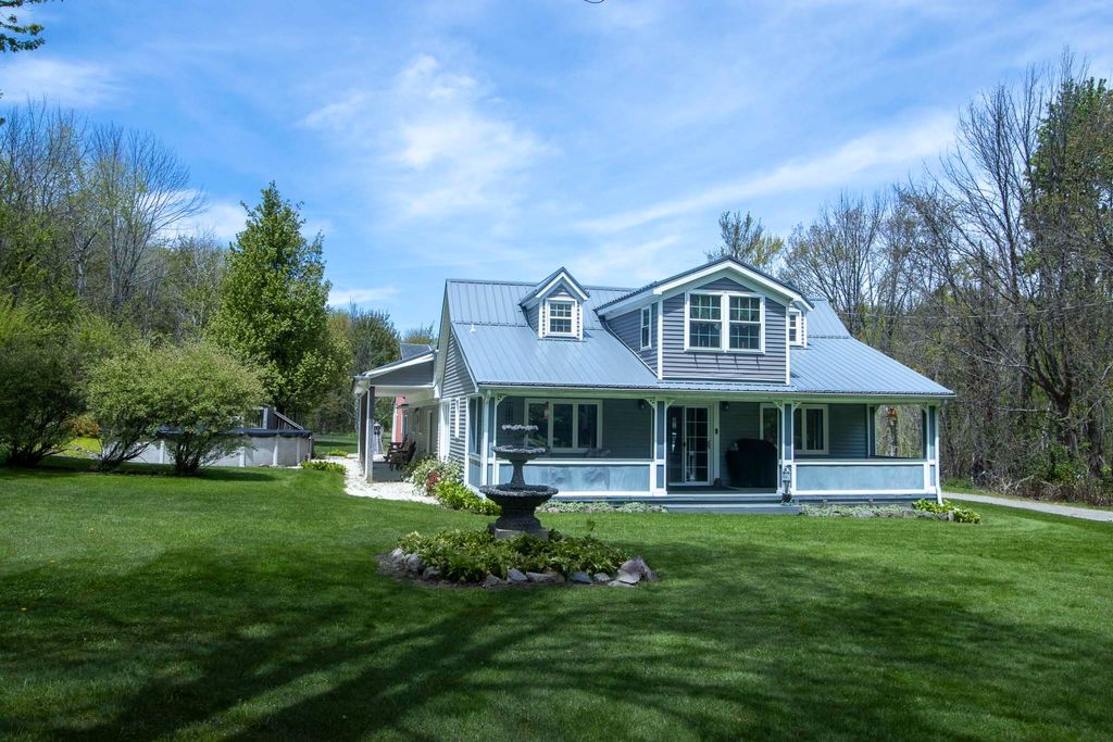 1230 LEE Road, Waterford, PA 16441