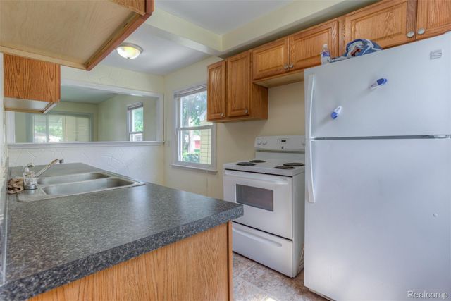 15489 DIXIE, Redford Charter Township, MI 48239