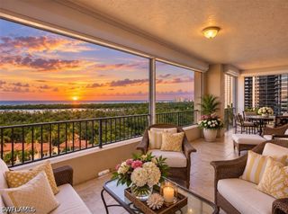 6597 Nicholas BLVD 804, Naples, FL 34108