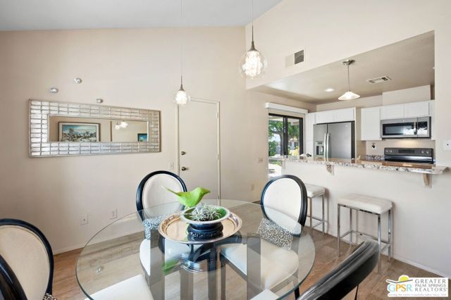 2117 Sunshine Way, Palm Springs, CA 92264