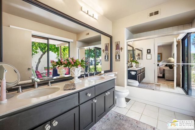 2117 Sunshine Way, Palm Springs, CA 92264