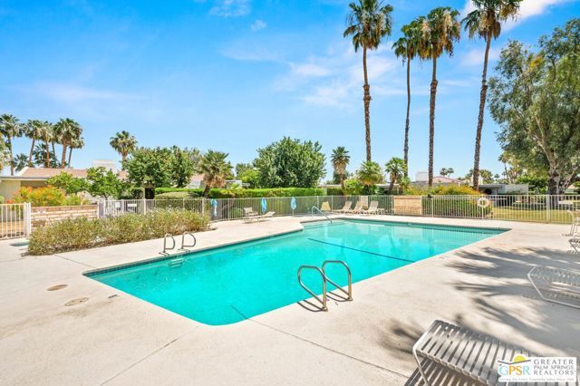 2117 Sunshine Way, Palm Springs, CA 92264