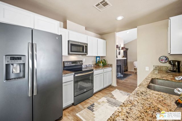 2117 Sunshine Way, Palm Springs, CA 92264