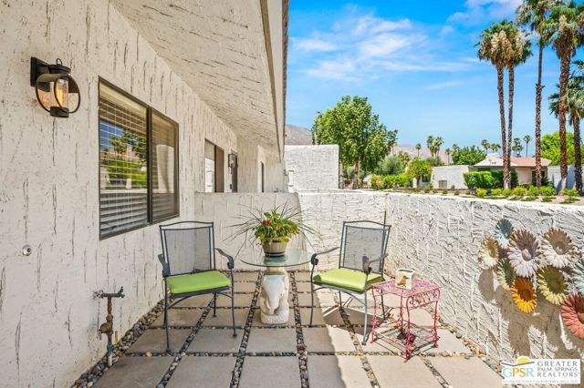 2117 Sunshine Way, Palm Springs, CA 92264