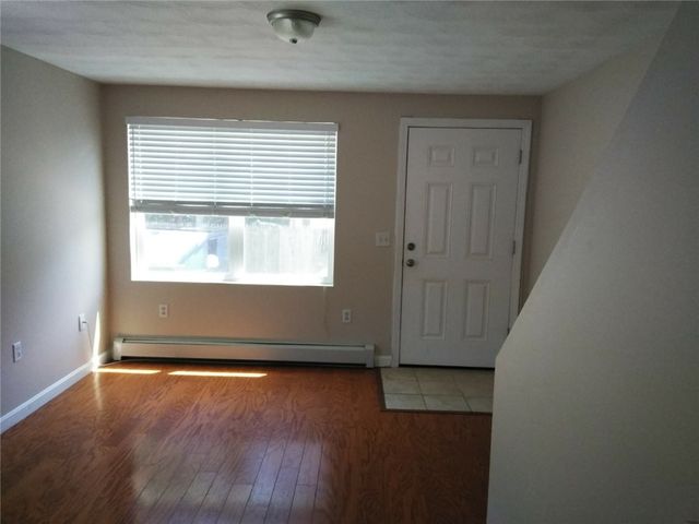 22 Wall Street 24B, Bristol, RI 02809
