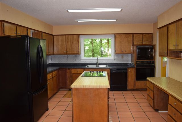 8153 PLANTERS GROVE CV, Memphis, TN 38018