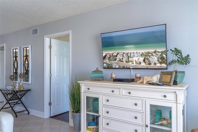708 GULF BOULEVARD D, Indian Rocks Beach, FL 33785