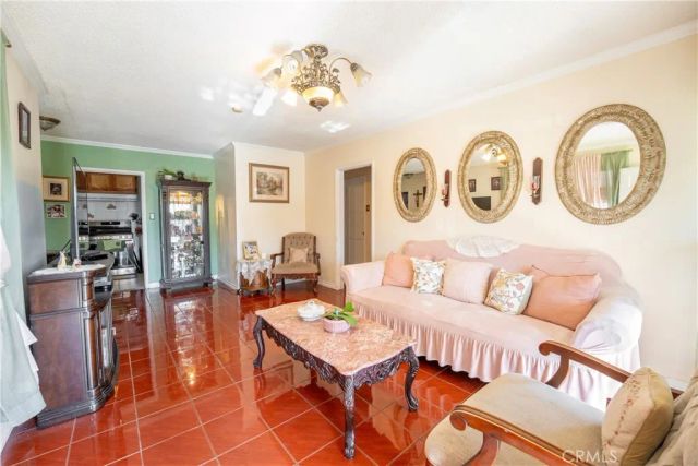 645 E 113th, Los Angeles, CA 90059