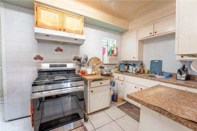 645 E 113th, Los Angeles, CA 90059