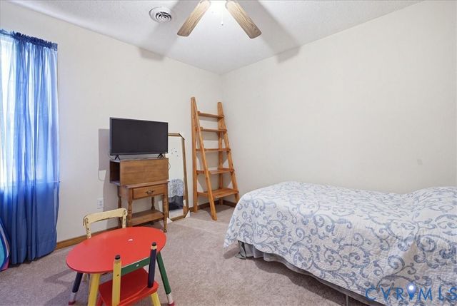 8155 Hines Rd, Disputanta, VA 23842
