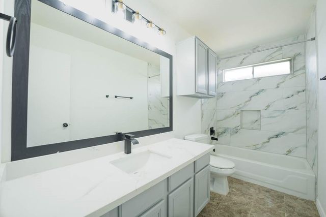 8826 Fondren Village Drive, Houston, TX 77071