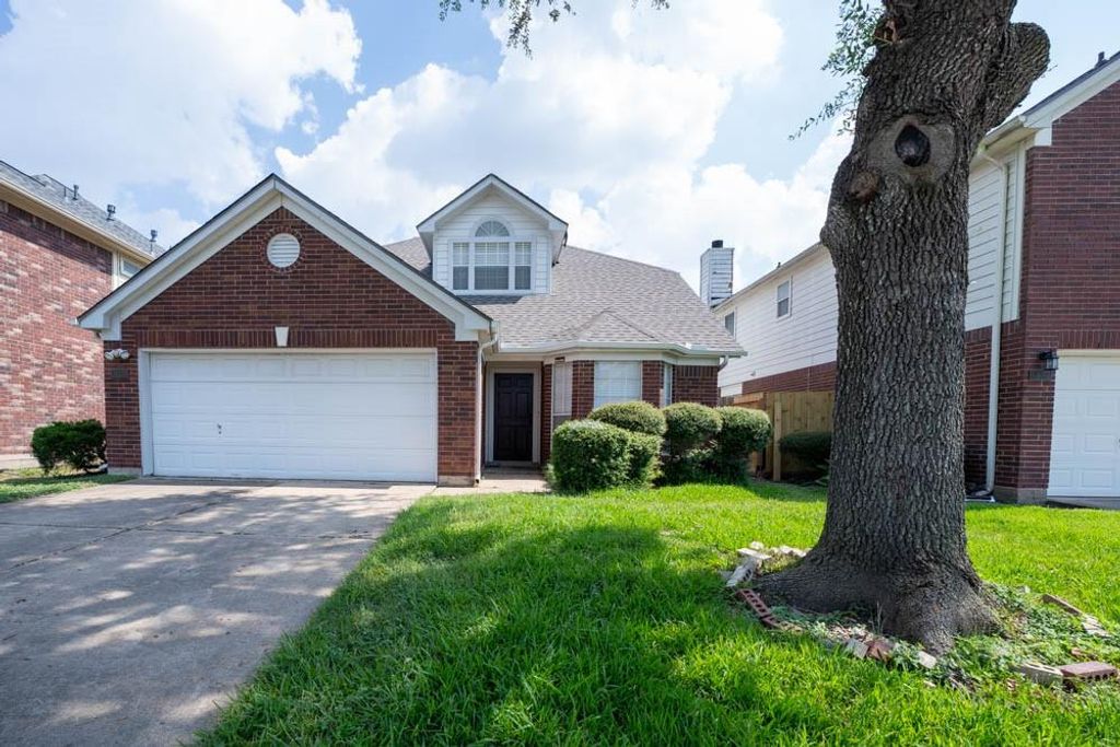 8826 Fondren Village Drive, Houston, TX 77071