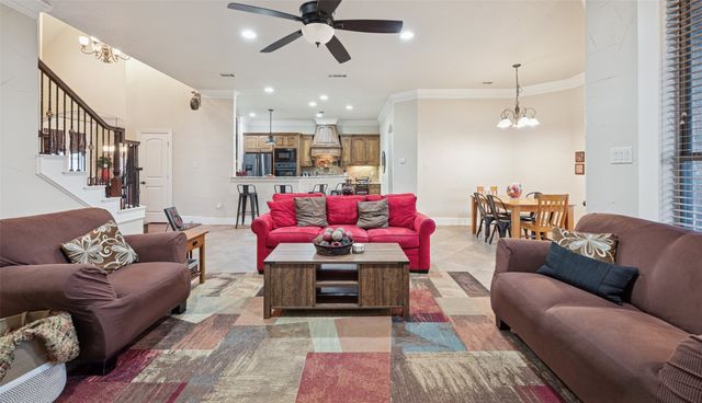 2221 Farrington Lane, Hurst, TX 76054