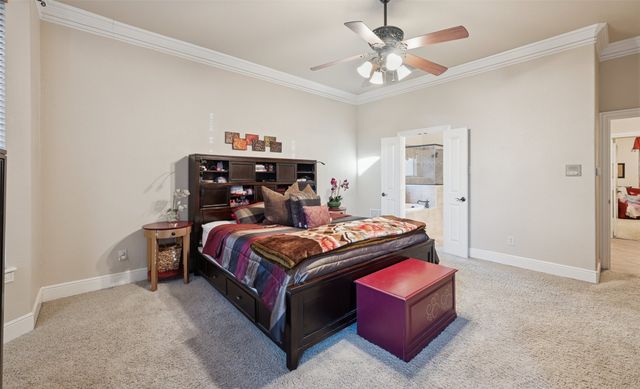 2221 Farrington Lane, Hurst, TX 76054