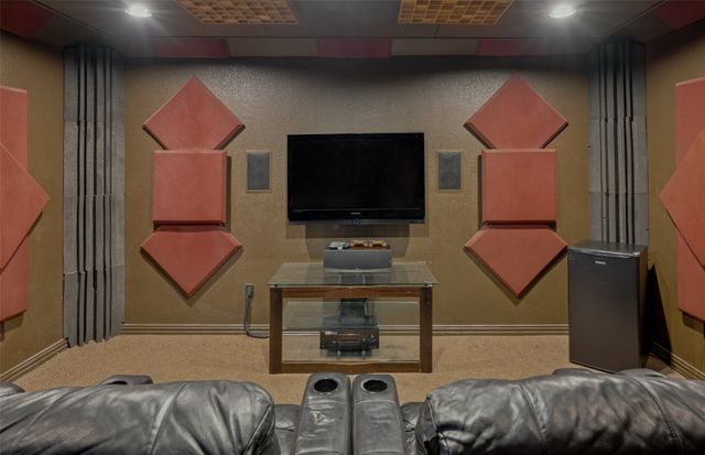 2221 Farrington Lane, Hurst, TX 76054