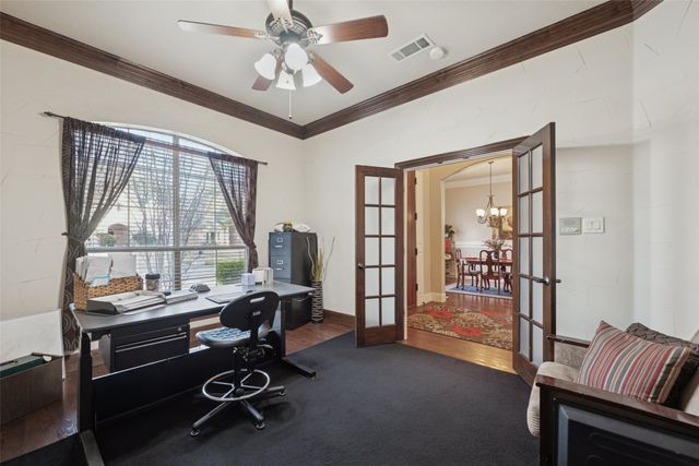 2221 Farrington Lane, Hurst, TX 76054