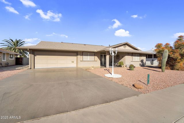 13812 N KAANAPALI Drive, Sun City, AZ 85351