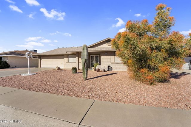 13812 N KAANAPALI Drive, Sun City, AZ 85351