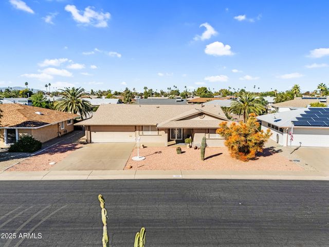 13812 N KAANAPALI Drive, Sun City, AZ 85351