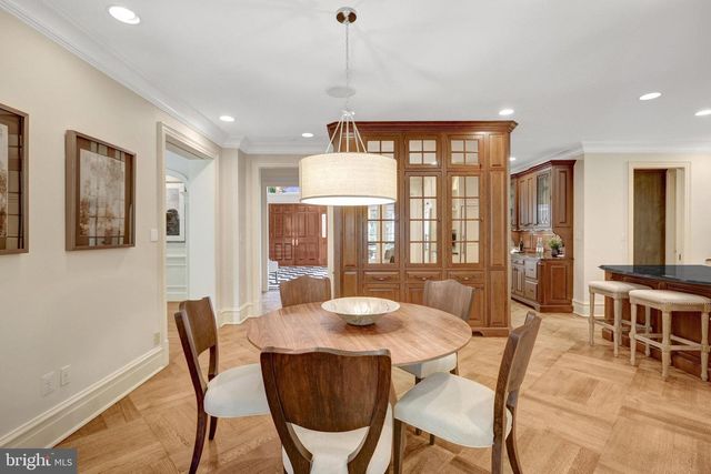 8014 GREENWICH WOODS DR, Mclean, VA 22102