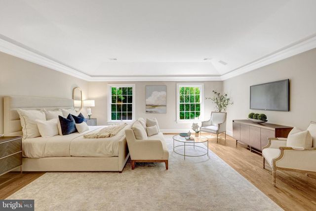 8014 GREENWICH WOODS DR, Mclean, VA 22102