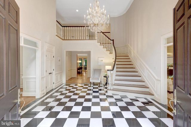 8014 GREENWICH WOODS DR, Mclean, VA 22102