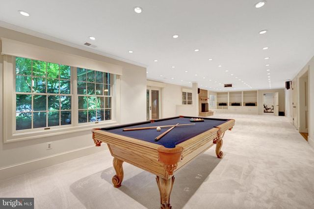 8014 GREENWICH WOODS DR, Mclean, VA 22102