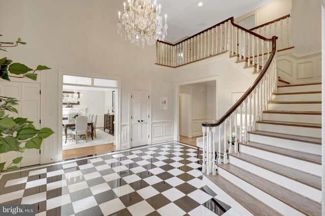 8014 GREENWICH WOODS DR, Mclean, VA 22102