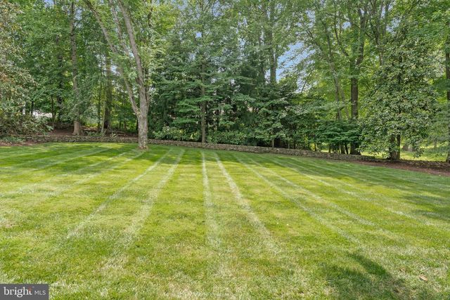 8014 GREENWICH WOODS DR, Mclean, VA 22102