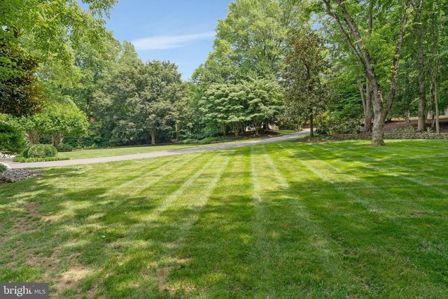 8014 GREENWICH WOODS DR, Mclean, VA 22102