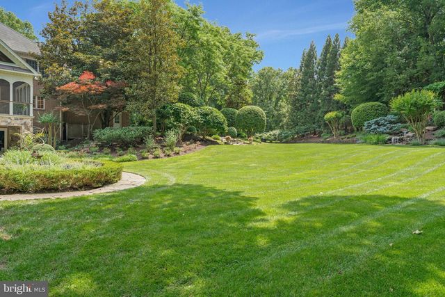 8014 GREENWICH WOODS DR, Mclean, VA 22102