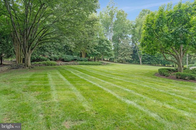 8014 GREENWICH WOODS DR, Mclean, VA 22102