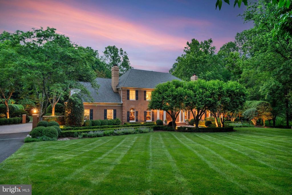 8014 GREENWICH WOODS DR, Mclean, VA 22102