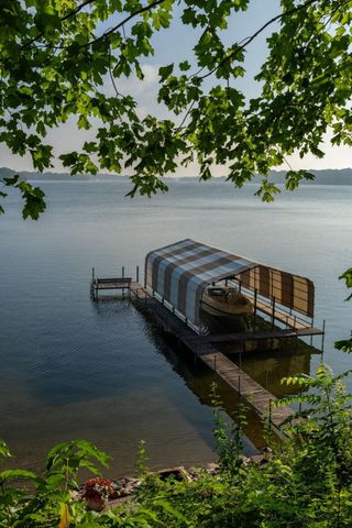 6306 Maple Ridge, Excelsior, MN 55331