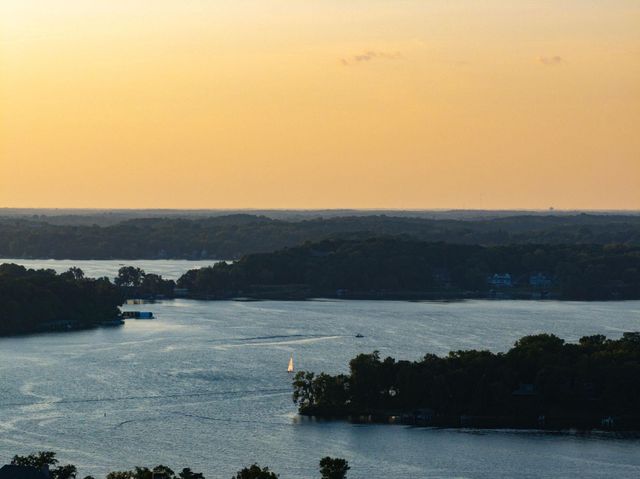 6306 Maple Ridge, Excelsior, MN 55331