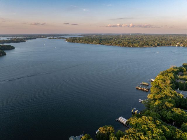 6306 Maple Ridge, Excelsior, MN 55331