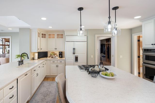 6306 Maple Ridge, Excelsior, MN 55331