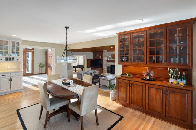 6306 Maple Ridge, Excelsior, MN 55331