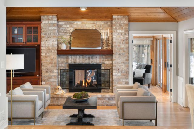 6306 Maple Ridge, Excelsior, MN 55331