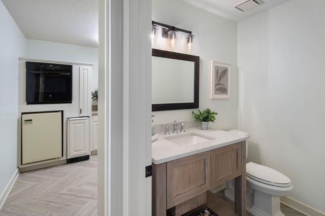 6306 Maple Ridge, Excelsior, MN 55331