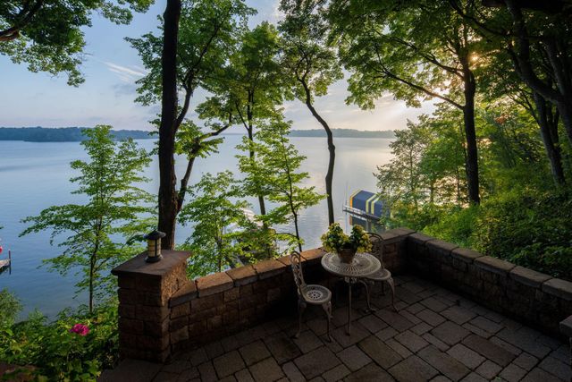 6306 Maple Ridge, Excelsior, MN 55331