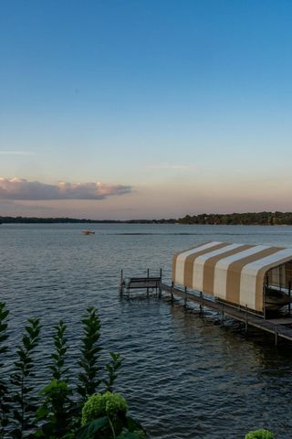 6306 Maple Ridge, Excelsior, MN 55331