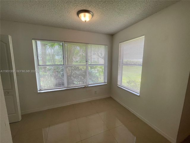 3370 N Pinewalk Dr N 1216, Margate, FL 33063